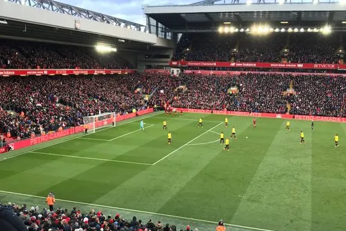 A PETRO-CANADA A LIVERPOOL FOOTBALLCLUB Hivatalos Partnere