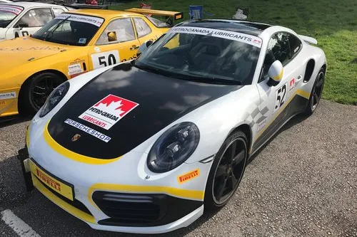A PETRO-CANADA PORSCHE CLUB MOTORSPORT Hivatalos Partnere